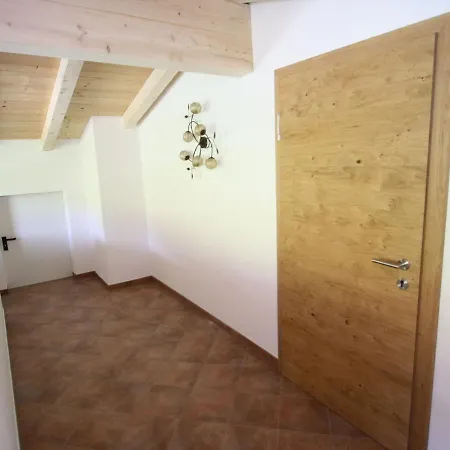 Luxurious In With Balcony Дом отдыха