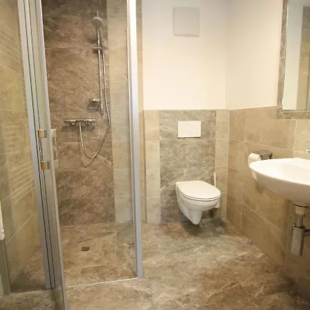 Luxurious In With Balcony Vakantiehuis
